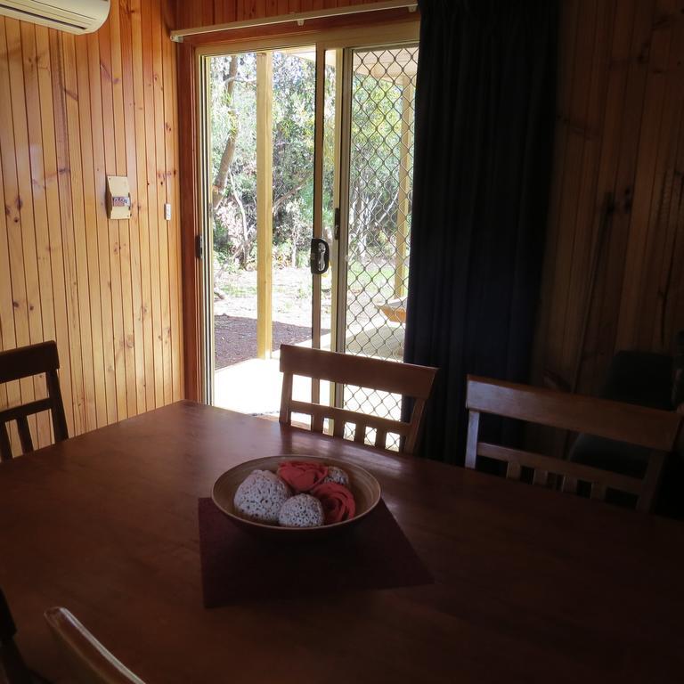 Captain Cook Holiday Park Adventure Bay Room photo