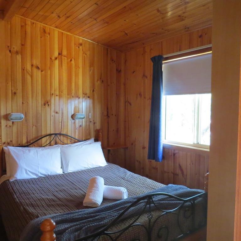 Captain Cook Holiday Park Adventure Bay Room photo