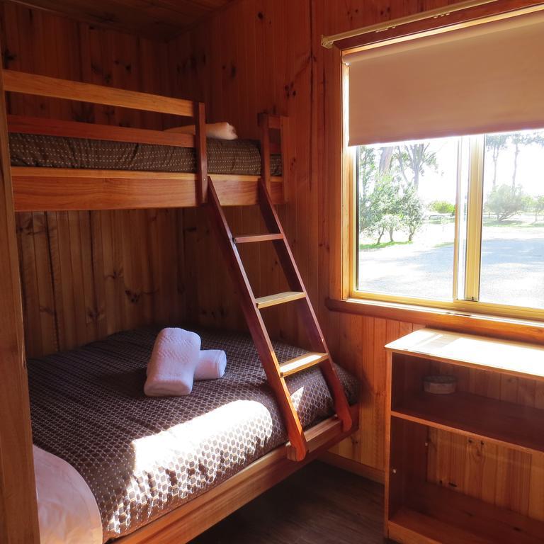 Captain Cook Holiday Park Adventure Bay Room photo